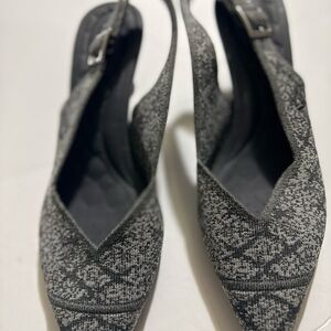 Pointed Slingback Heels in Black and Gray Knit